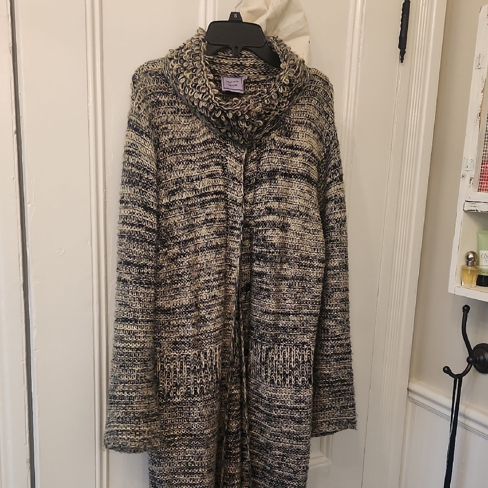 Michelle Nicole Black and Cream Knit Jacket